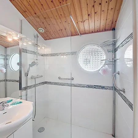 Maison De Charme Les Yuccas By Interhome